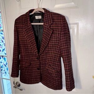 Liz Claiborne maroon and black 2 button blazer Size 4 fully lined